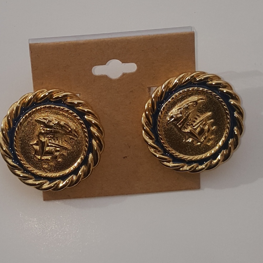 Earring - Picture 2 of 2